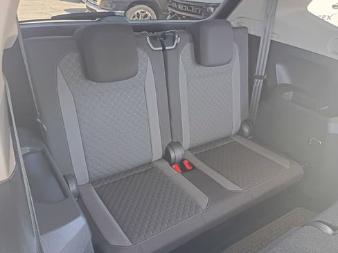 Used 2020 Volkswagen Tiguan S FWD image 34