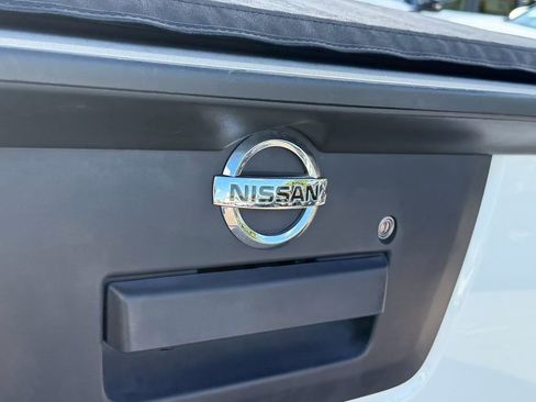 Used 2019 Nissan Frontier SV w/ Value Truck Package AWD/4WD image 13