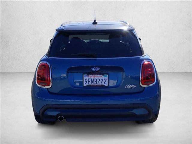 Used 2023 MINI Cooper 2-Door Hardtop w/ Signature Upholstery Package FWD image 6