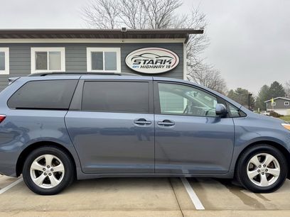 Used 2016 Toyota Sienna LE