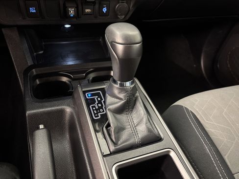 Used 2023 Toyota Tacoma TRD Off-Road image 16