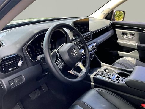 Used 2025 Honda Pilot Touring image 14