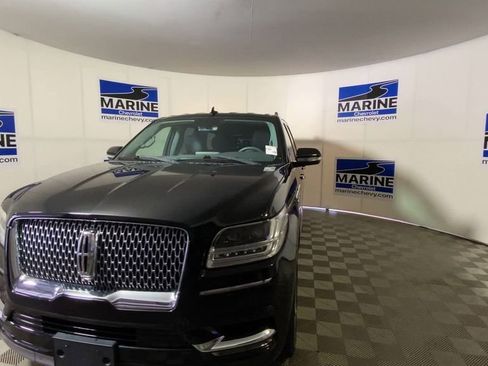 Used 2018 Lincoln Navigator Select AWD/4WD image 5