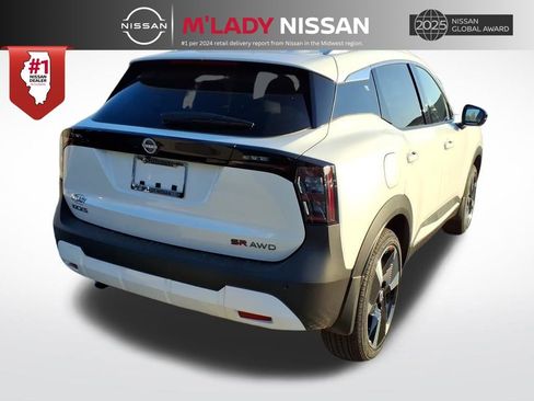 New 2026 Nissan Kicks SR image 7
