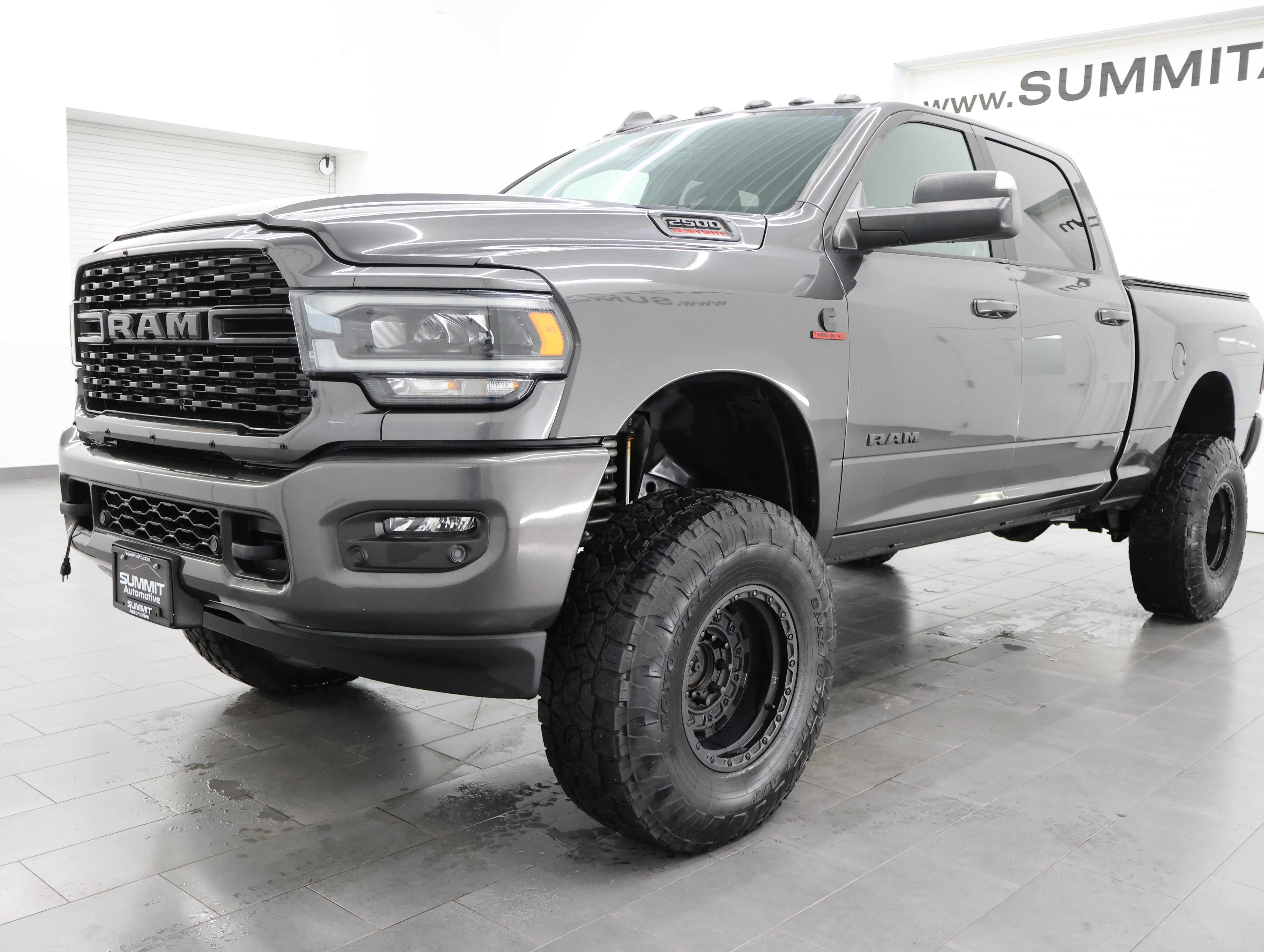 Used 2022 RAM 2500 Big Horn w/ Level C Equiment Group AWD/4WD image 7