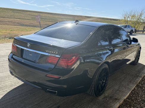 Used 2014 BMW 750Li image 9