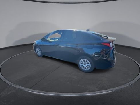 Used 2021 Toyota Prius LE image 9