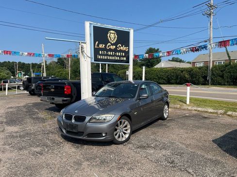 Used 2011 BMW 328i xDrive Sedan AWD/4WD image 1