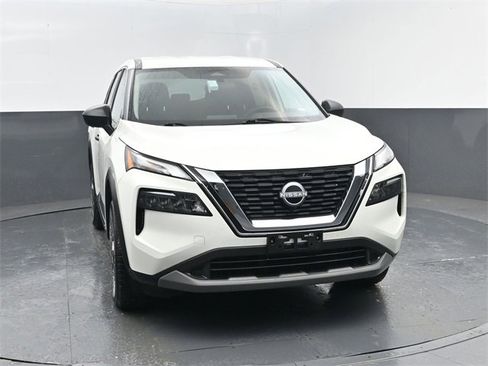 Used 2023 Nissan Rogue S image 20