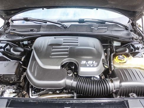 Used 2019 Dodge Challenger SXT RWD image 25