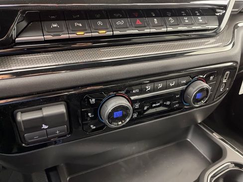 New 2026 Chevrolet Silverado 1500 ZR2 image 31