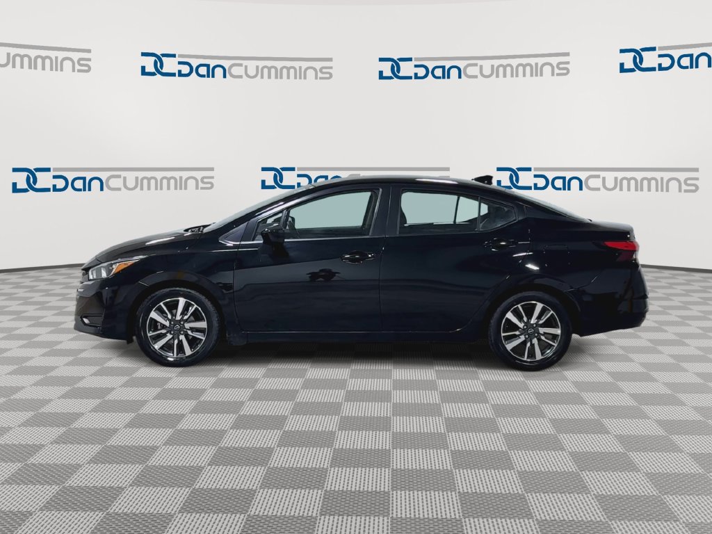 Used 2024 Nissan Versa SV FWD image 5