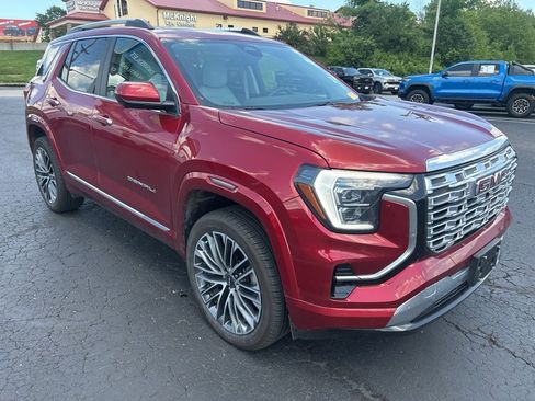 Used 2026 GMC Terrain Denali AWD/4WD image 3