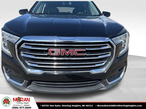Used 2022 GMC Terrain SLT AWD/4WD image 2
