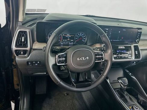 Used 2023 Kia Sorento X-Line EX image 17