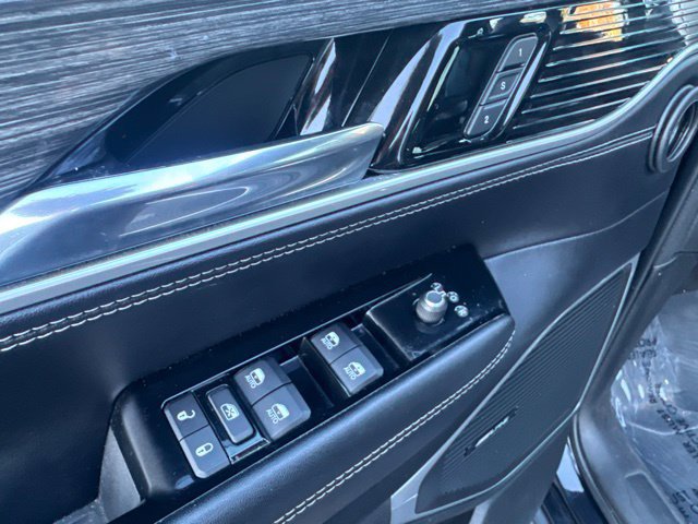 Used 2022 Jeep Wagoneer Series III AWD/4WD image 20