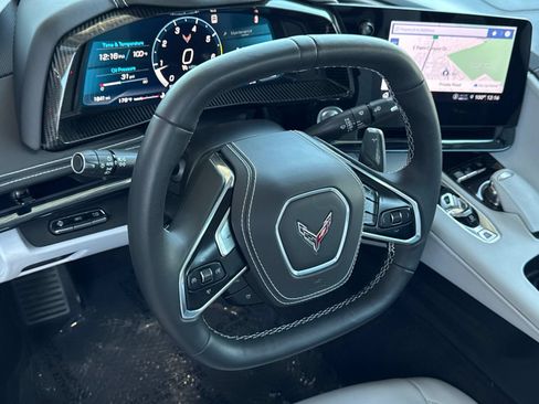 Used 2023 Chevrolet Corvette Stingray Premium Conv w/ Z51 Performance Package RWD image 12