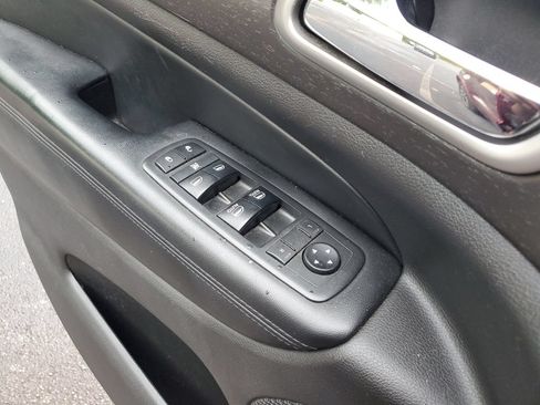 Used 2017 Jeep Grand Cherokee Altitude RWD image 30