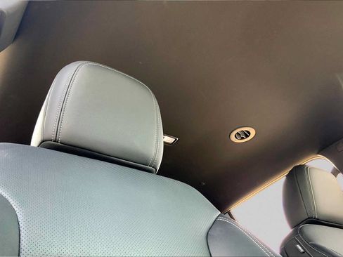 Used 2025 Chevrolet Traverse LT w/ Driver Confidence Package FWD image 14