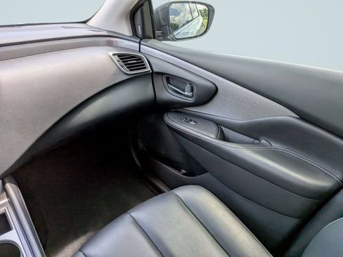 Used 2023 Nissan Murano SV w/ SV Midnight Edition Package FWD image 16