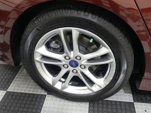 Used 2015 Ford Fusion Titanium FWD image 17