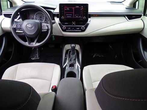 Used 2022 Toyota Corolla LE w/ Carpet Mat Package (TMS) FWD image 29