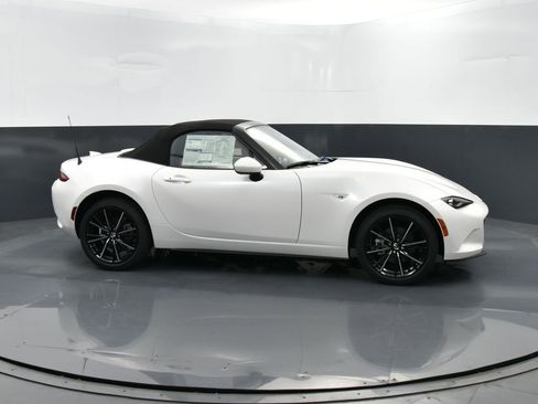 New 2025 MAZDA MX-5 Miata Grand Touring w/ Weather Package image 38