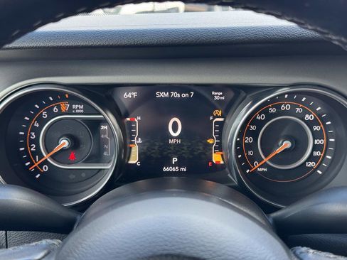 Used 2021 Jeep Gladiator Sport image 35