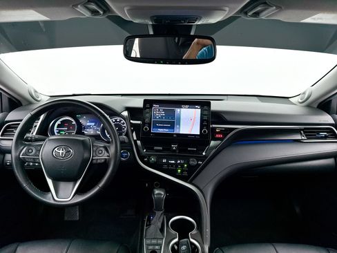 Used 2024 Toyota Camry XLE w/ Navigation Package FWD image 20