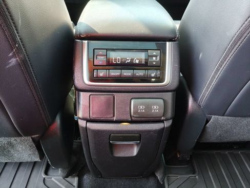 Used 2021 Subaru Ascent Limited w/ Technology Package AWD/4WD image 11
