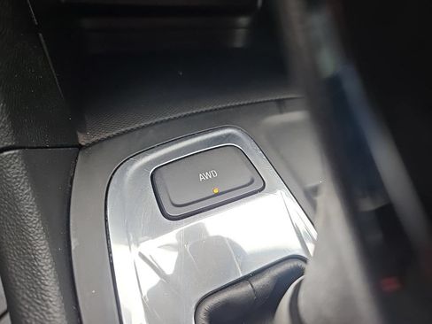 Used 2024 Chevrolet Equinox LT AWD/4WD image 59