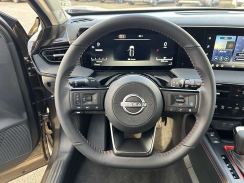 New 2026 Nissan Kicks SR image 6