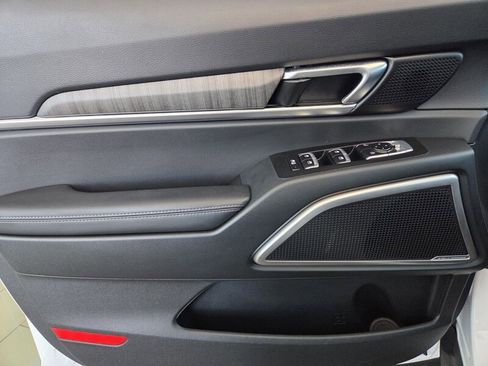 Used 2024 Kia Telluride EX image 23