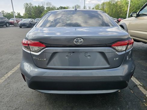 Certified 2022 Toyota Corolla LE FWD image 6