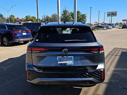 New 2026 Volkswagen Tiguan SE R-Line image 6