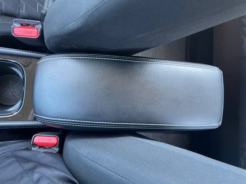 Used 2023 Nissan Kicks SV w/ Interior Electronics Package FWD image 17