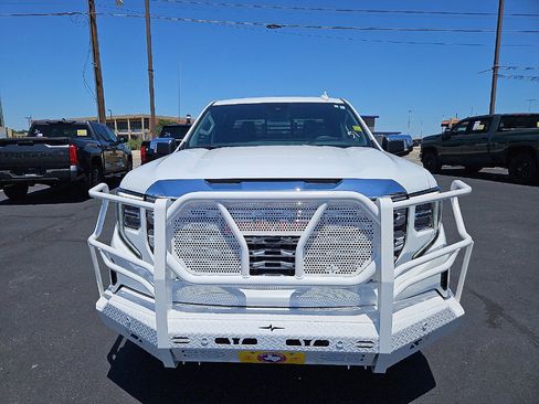 Used 2023 GMC Sierra 1500 Denali w/ Technology Package AWD/4WD image 8