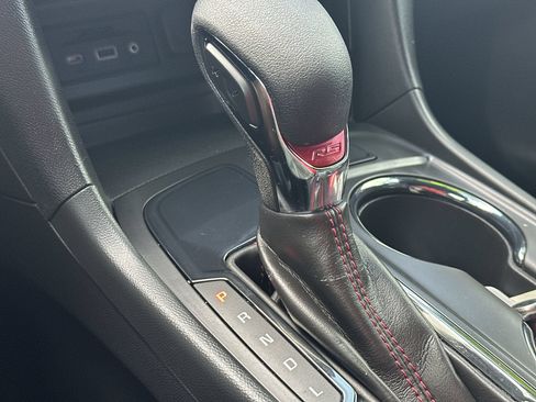 Used 2024 Chevrolet Equinox RS FWD image 28