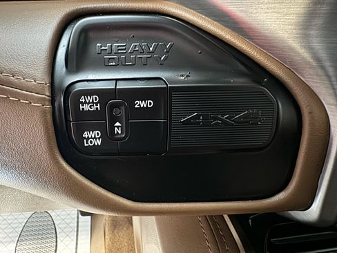 Used 2024 RAM 2500 Limited w/ Towing Technology Group AWD/4WD image 17
