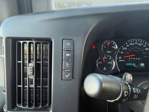 Used 2021 Chevrolet Express 2500 w/ Driver Convenience Package RWD image 23