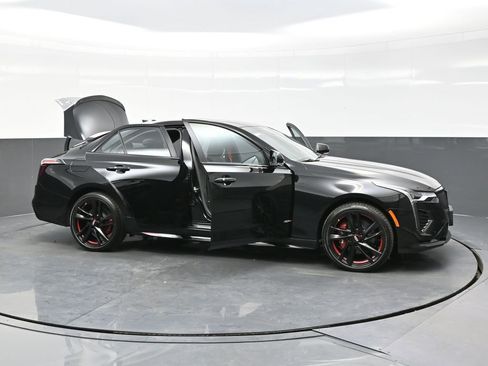 New 2025 Cadillac CT4 V w/ LPO, Red Accent Package AWD/4WD image 31