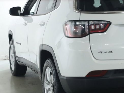 Used 2022 Jeep Compass Latitude AWD/4WD image 41