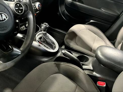 Used 2018 Kia Soul FWD image 16
