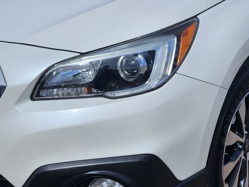 Used 2017 Subaru Outback 2.5i Limited image 8