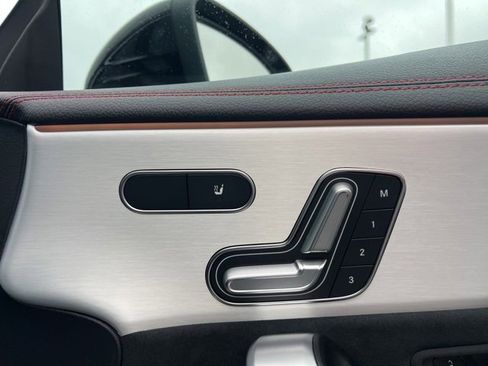 Used 2023 Mercedes-Benz CLA 250 4MATIC image 35