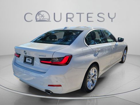 Used 2025 BMW 330i Sedan RWD image 3