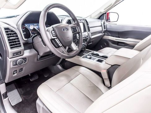 Used 2018 Ford Expedition XLT w/ Equipment Group 202A RWD image 25