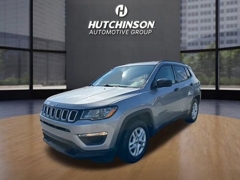 Used 2018 Jeep Compass Sport FWD image 3