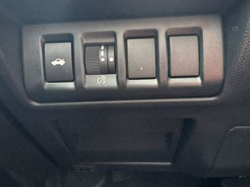 Used 2023 Subaru Legacy Premium AWD/4WD image 9