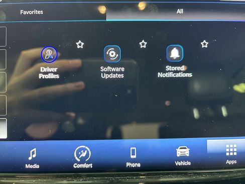 Used 2023 Chrysler Pacifica Touring-L FWD image 23